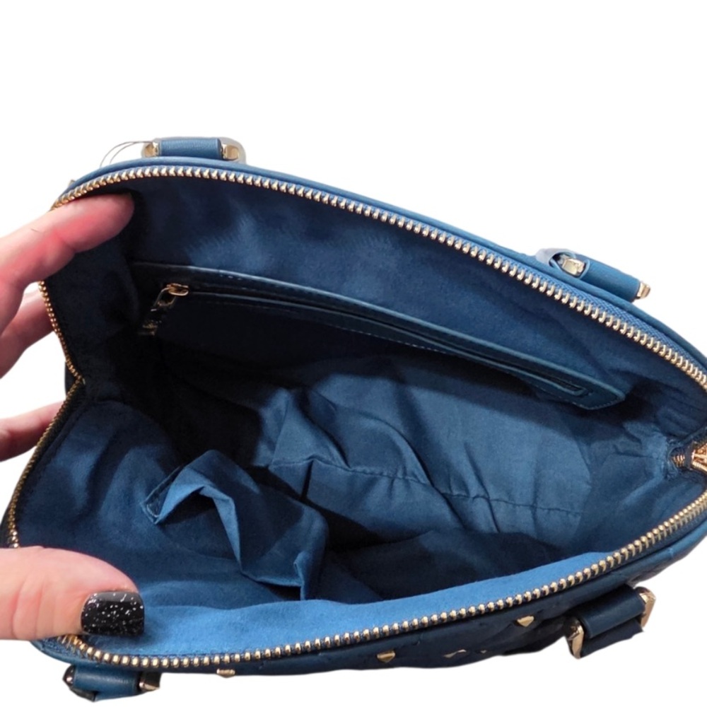 NWT Badgley Mischka Quilted Shoulder Bag with Gold Details - Picture 5 of 8